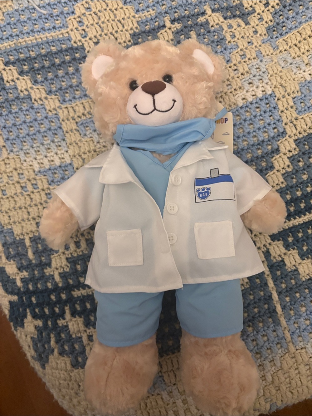 White Build-A-Bear with full scub set